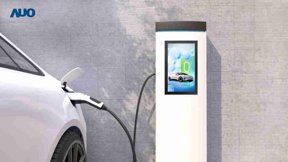 友達〝EVSE車用充電樁解決方案〞專為電動汽車充電樁設計，，，，具有高亮度、、克服戶外艱難環境的耐溫、、耐紫外線等特性，，，並搭載散熱性及擴充性強的高效能工業電腦，，，可實現人機互動訴求，，，如資訊顯示、、、、支付等應用