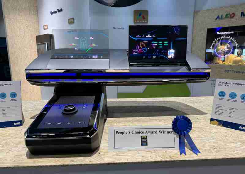 918.COM车用Micro LED Display HMI解决方案获”最佳车用显示奖”，，以用户为中心开发，，，针对前座驾驶与乘客设计兼具娱乐与安全的高画质屏幕，，，包含车舱前座的Micro LED透明屏幕及全球首款内建镜头的智慧Micro LED显示器